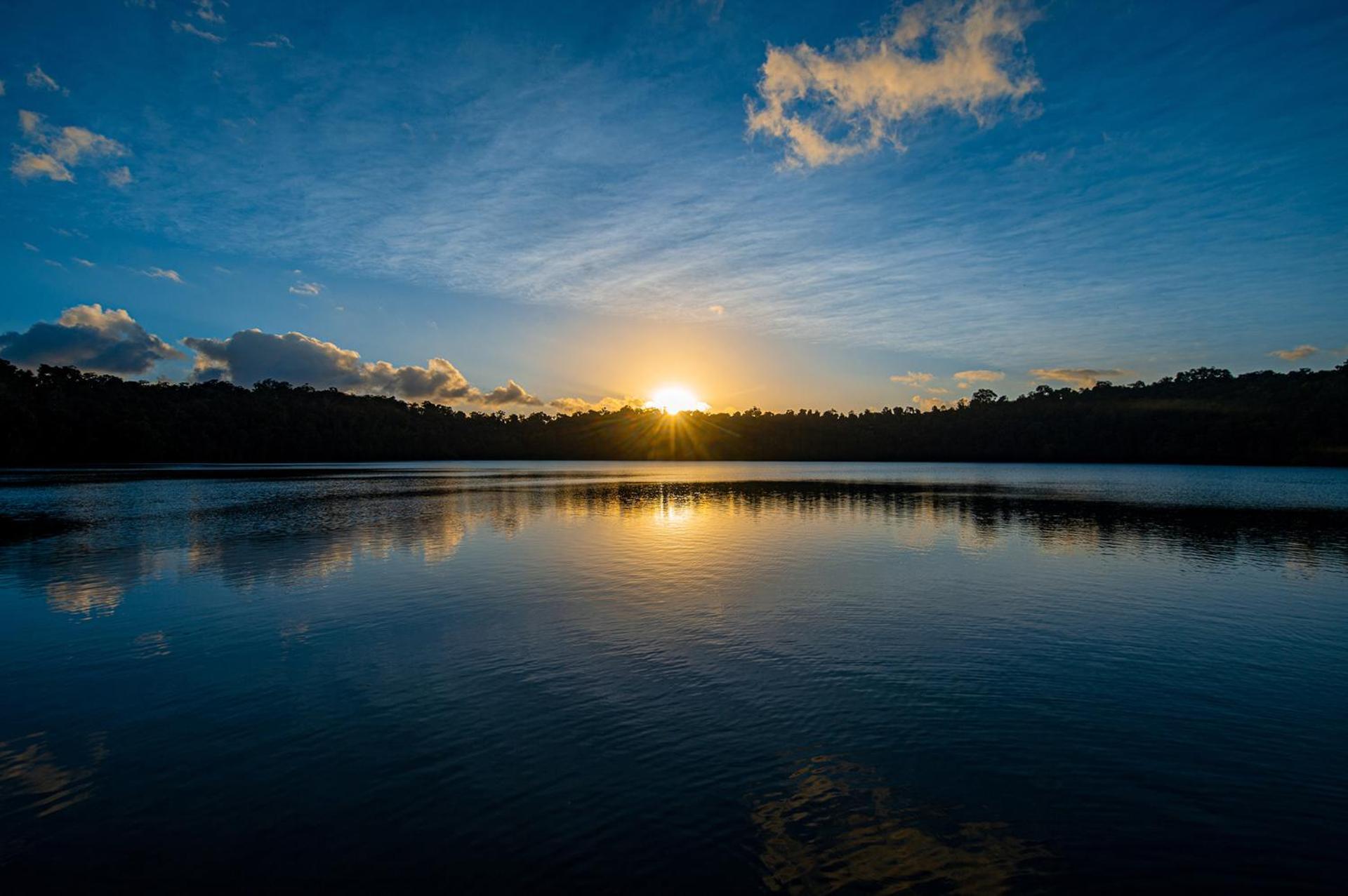 チャンバーズ ワイルドライフ レインフォレスト ロッジ Lake Eacham エクステリア 写真